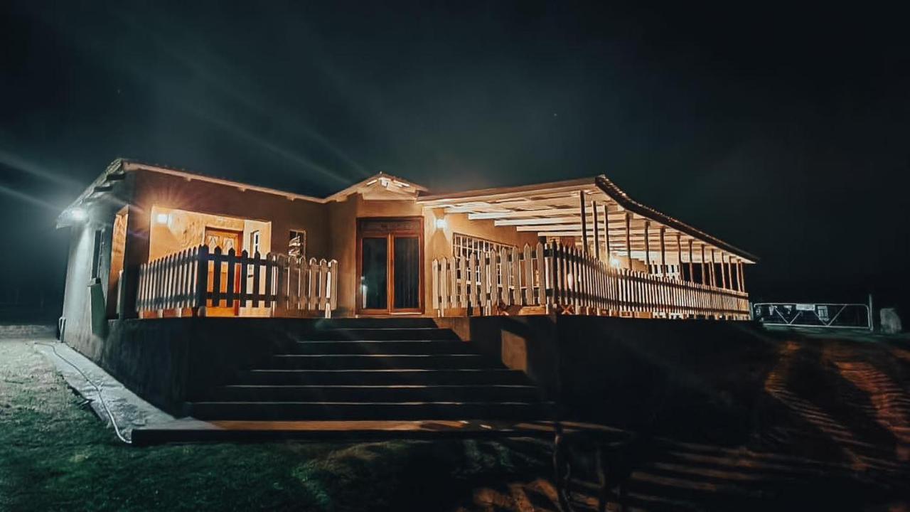 Rocks & Roses Farm Stay Lochiel 외부 사진