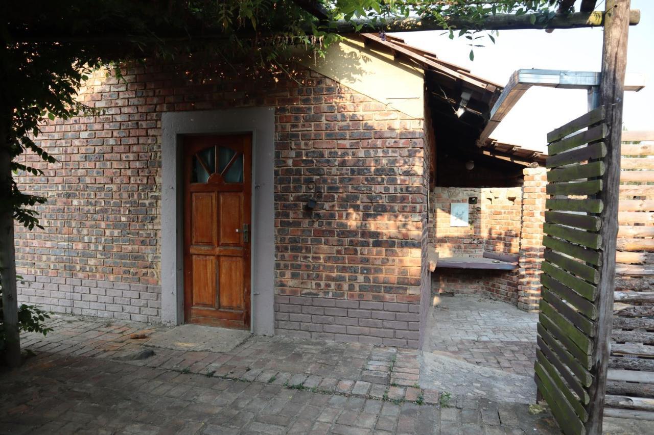 Rocks & Roses Farm Stay Lochiel 외부 사진